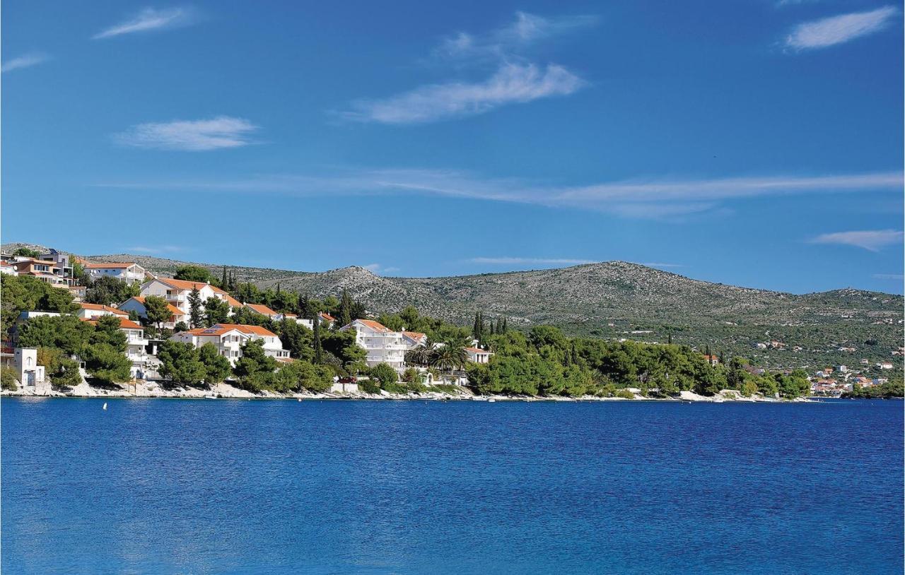 2 Bedroom Amazing Apartment In Rogoznica Rogoznica  Εξωτερικό φωτογραφία
